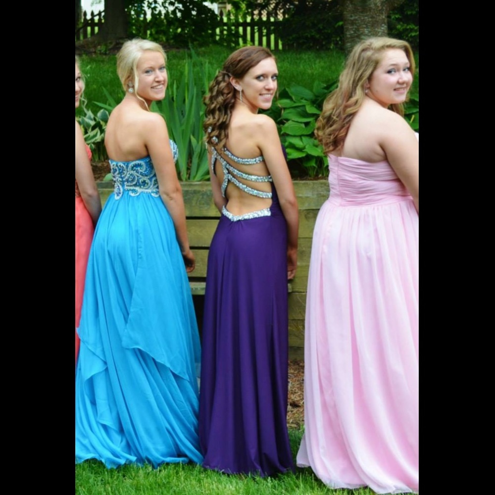 Prom Dress - Picture 2 of 6